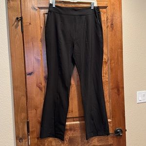 Adorable black straight leg ankle pants with V bottom & high waist!